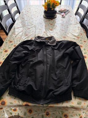Cabela's Men's Black Lightweight Zip Jacket